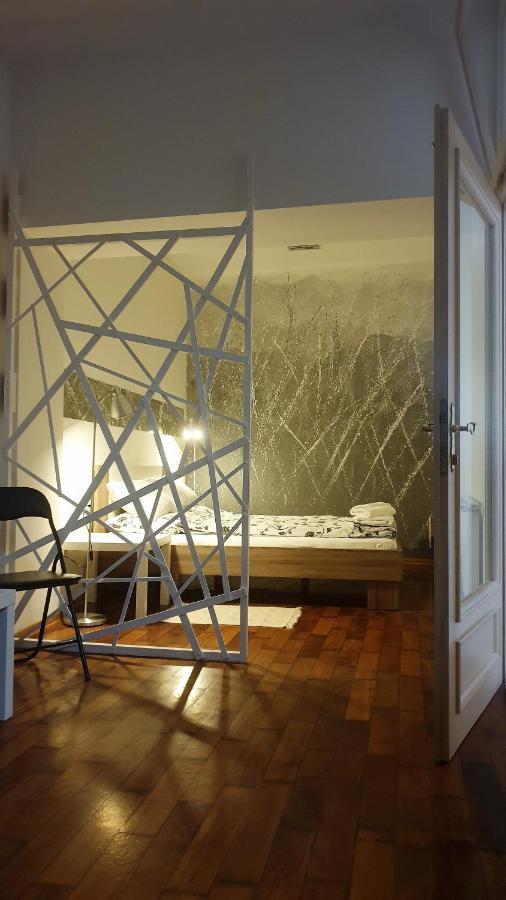 Apartmani N.May'S カルロヴァッツ エクステリア 写真